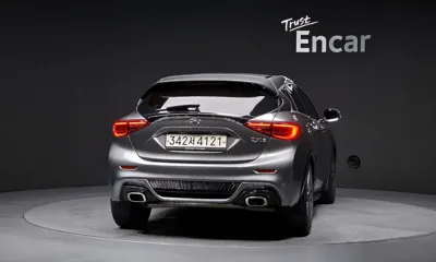 Infiniti Q30