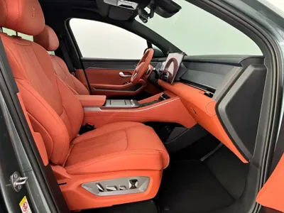 BYD Tang L
