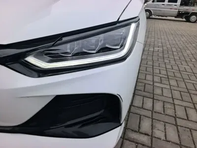 BYD e2