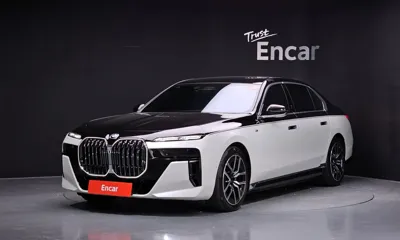 BMW i7