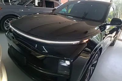 Li Auto L8