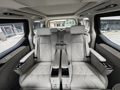 Volvo EM90