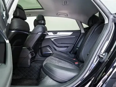 Audi A7L
