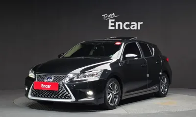 Lexus CT200h
