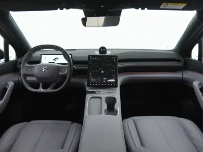 Nio EC6