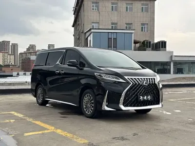 Lexus LM