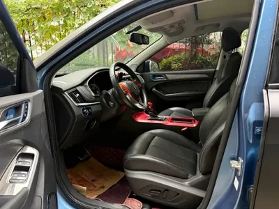 Roewe RX5
