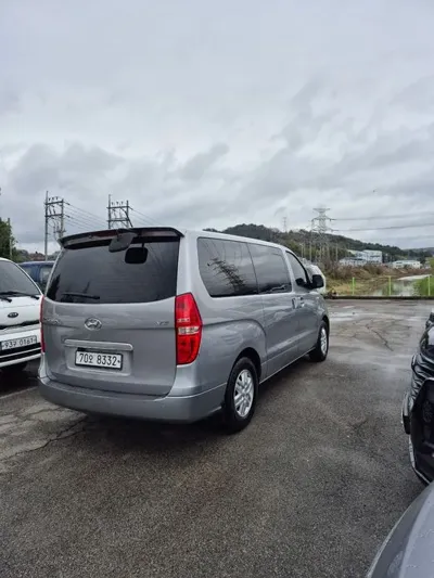 Hyundai Starex