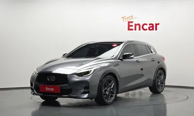 Infiniti Q30