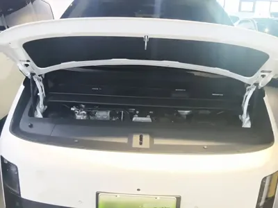Li Auto Li MEGA