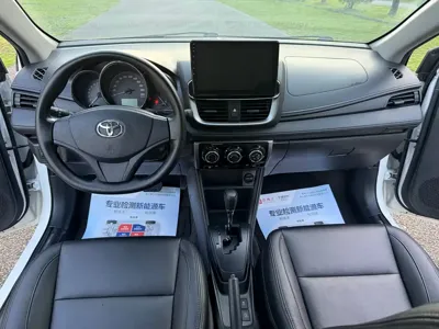 Toyota Yaris L