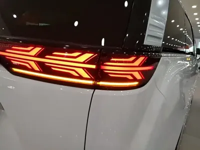 Denza Denza D9