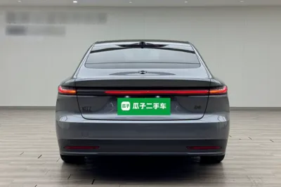 Nio ET7