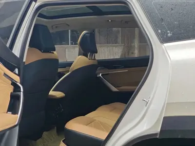 Geely Boyue L