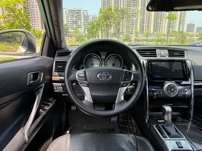 Toyota Reiz