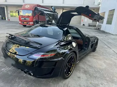 Mercedes-Benz SLS AMG