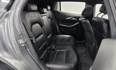 Infiniti Q30
