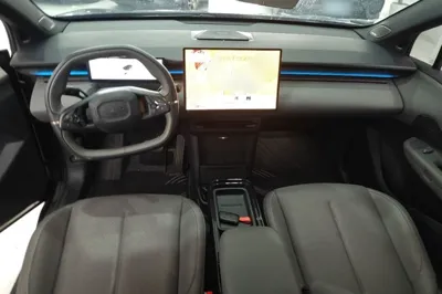 Lynk & Co Z20