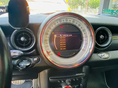 MINI Cooper Convertible
