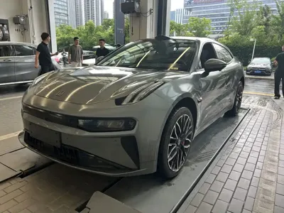 Zeekr 001