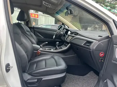 Geely Emgrand GS
