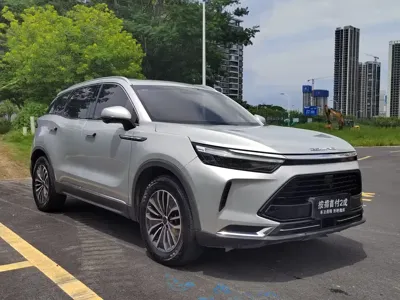 BAIC X7