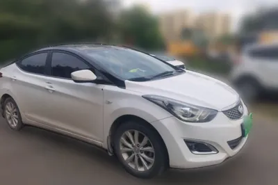 Hyundai Elantra (5th Generation