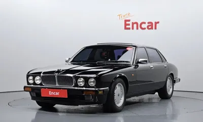 Jaguar XJ-6