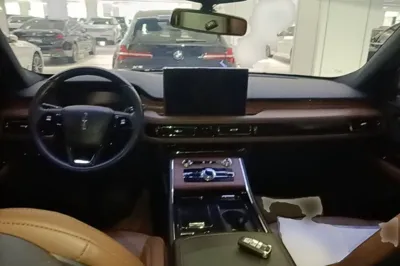 Lincoln Aviator