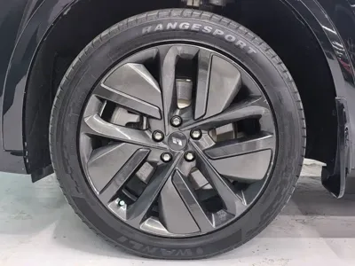 Li Auto Li L8