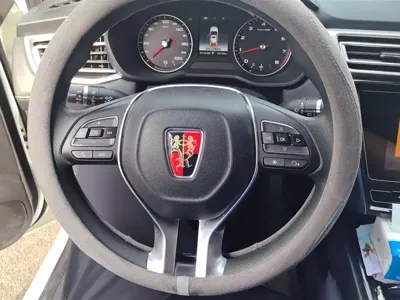 Roewe i5
