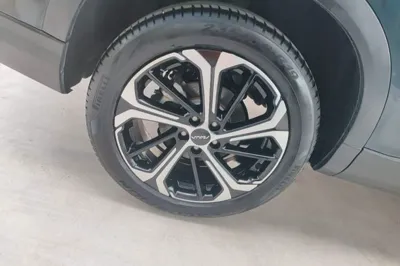 Dongfeng Aeolus Huge