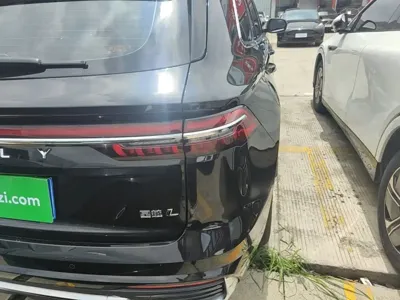 Geely Xingyue L