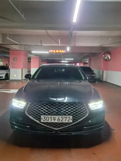 Genesis G90