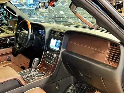 Lincoln Navigator