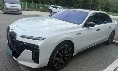 BMW i7
