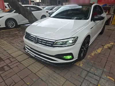 Volkswagen Lamando
