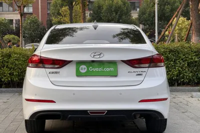 Hyundai Elantra (6th Generation
