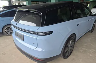 Li Auto Li Auto i8