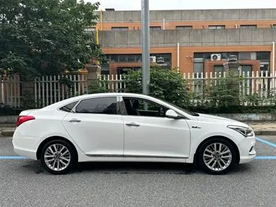 Hyundai Mistra