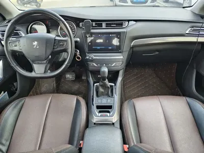 Peugeot 408