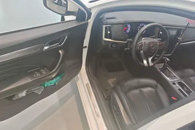 Roewe i6