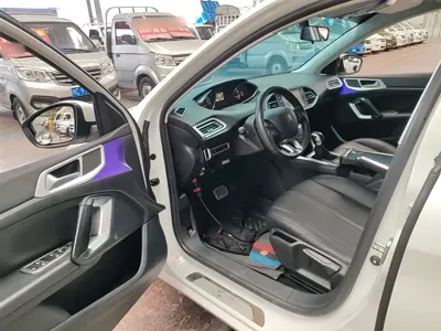 Peugeot 308S