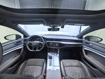 Audi A7L