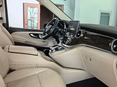 Mercedes-Benz V-Class