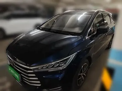 BYD MAX