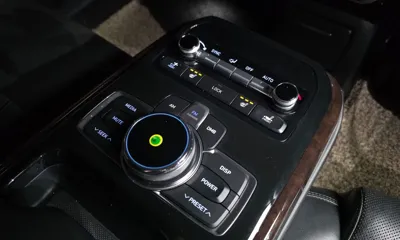 Genesis EQ900