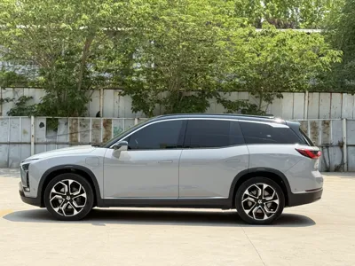 Nio ES8