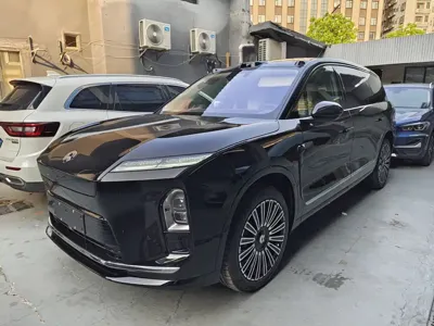 Nio ES8
