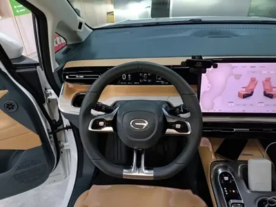 GAC Motor 传祺E8 PHEV